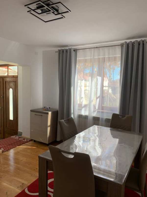 Casa de închiriat la Fagaras, curte