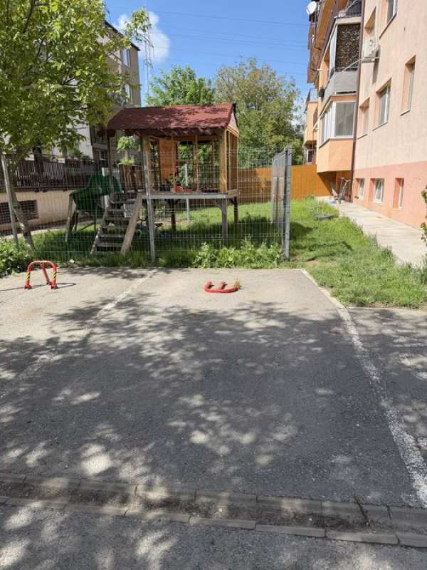 Loc de parcare - Plopilor, Florești