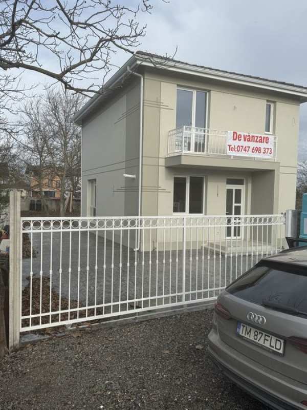 Proprietar vand casa individuala in Mosnita Veche