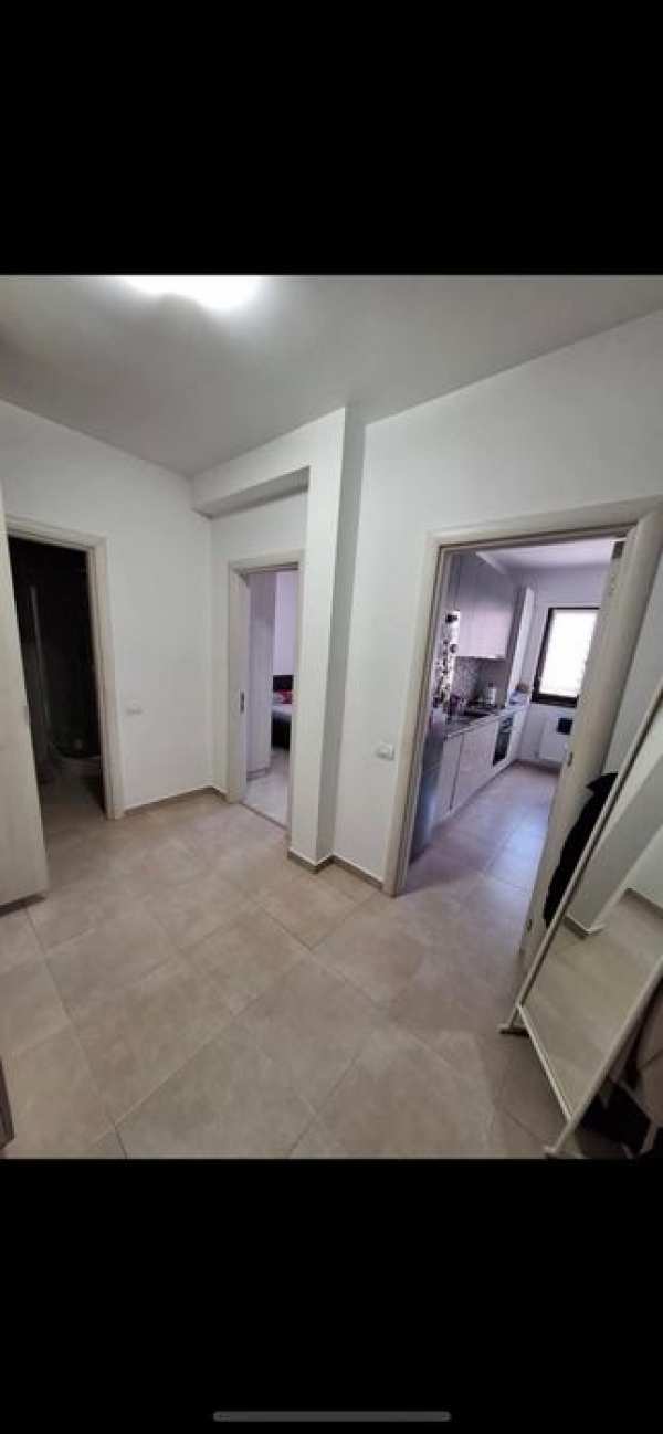 Caut colega de apartament