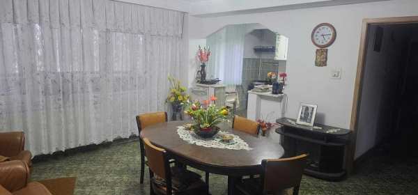 Vând Apartament 3 camere, Zona Teilor, Pitești