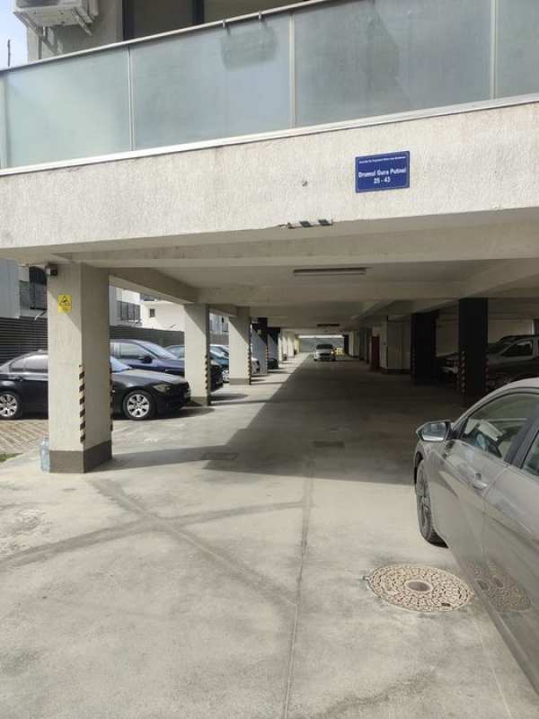 Inchiriez loc de parcare pret 300 lei / luna