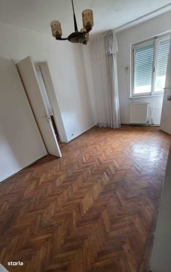 Apartament 2 camere 28.9 mp Al.Cocsarilor, Hunedoara