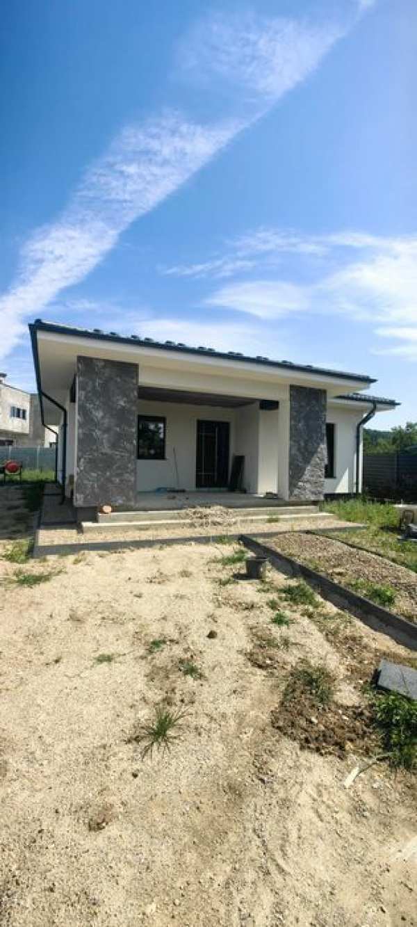 Casa de vanzare în Mioveni