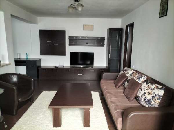 Inchiriez apartament doua camere ultracentral