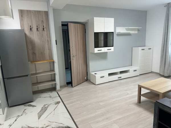 Apartament de închiriat cu 2 camere în Chisineu-Cris