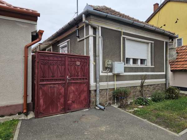 Casa de inchiriat - 2 camere, curte - chirie Oradea Cantemir