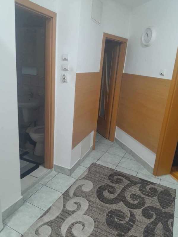 Inchiriez Garsoniera - zona Stefan cel Mare- Metrou langa bloc