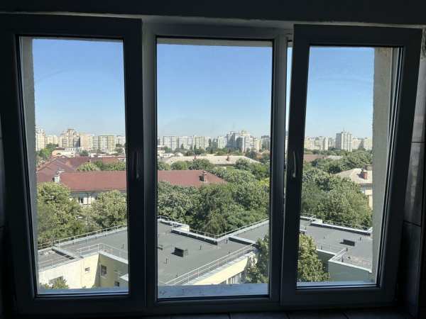 PROPRIETAR vand AP 3 camere 70m/p,et 9/10Vatra Luminoasa, pret 135000€