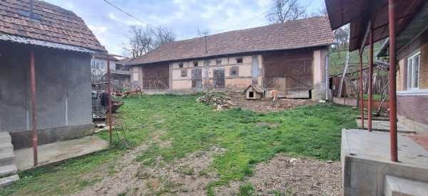 Casă de vanzare la țară