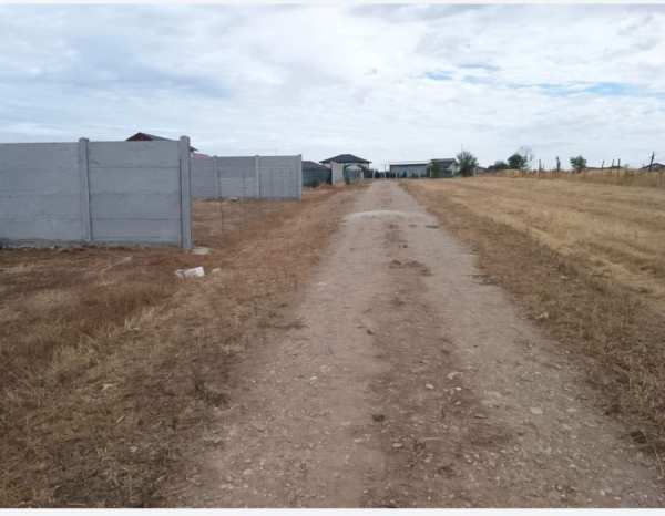 Vând parcele de teren intravilan Ișalnița/ craiova