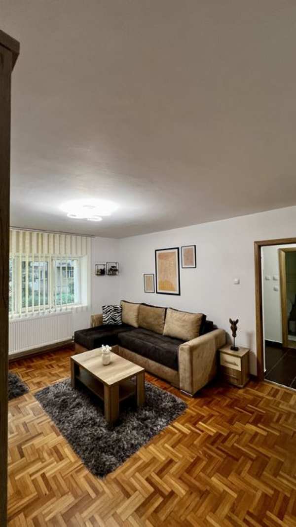 Proprietar inchiriez garsoniera confort 1300 ron