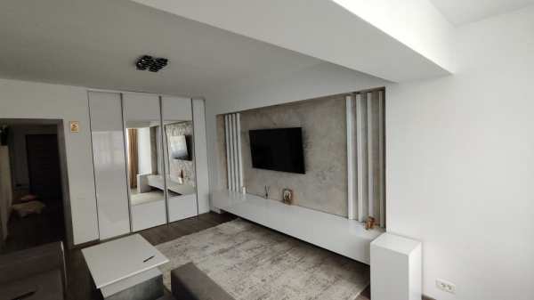 Inchiriez apartament 2 camere, centru, zona 0, langa Ramada