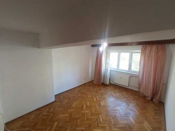Proprietar vand apartament 2 camere decomadat