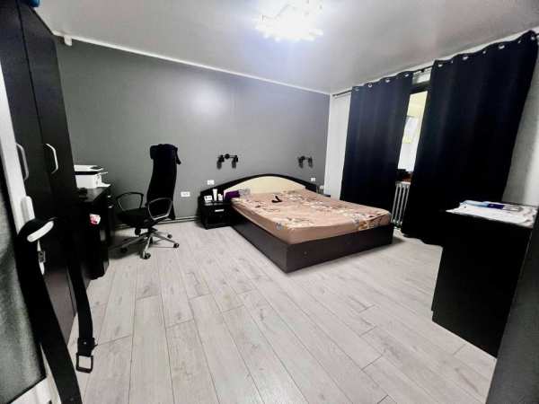 PROPRIETAR  !!! Casa moderna,renovata , mobilata , 400mp zona MALL !!!