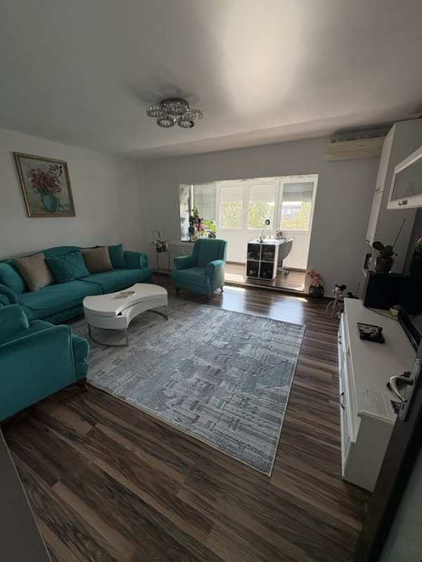 Vanzare apartament 3 camere/ Aviatiei