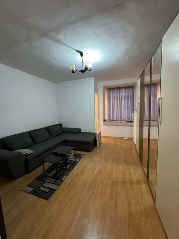 Vând garsonieră SAU schimb la Cluj sau Florești + diferența de b