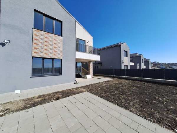 Închiriez casa in Dezmir Cluj Napoca 120 mp