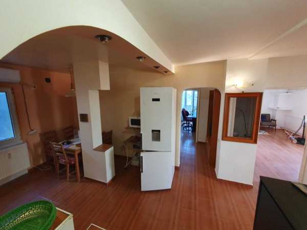 Proprietar vand apartament 4 camere decomandat, 2 bai, 2 balcoane