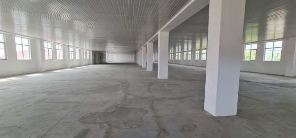 Închiriez 2000 mp - spațiu industrial/clinica/sala sport/depozitare