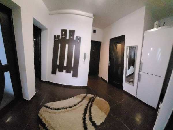 Inchiriez apartament , zona 7 Noiembrie