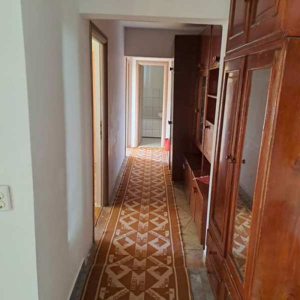 Apartament 3 camere de inchiriat Covasna