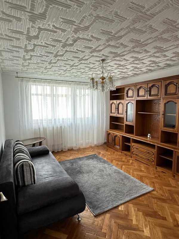 Apartament 4 camere de închiriat, zona Crisan, centrală proprie, AC