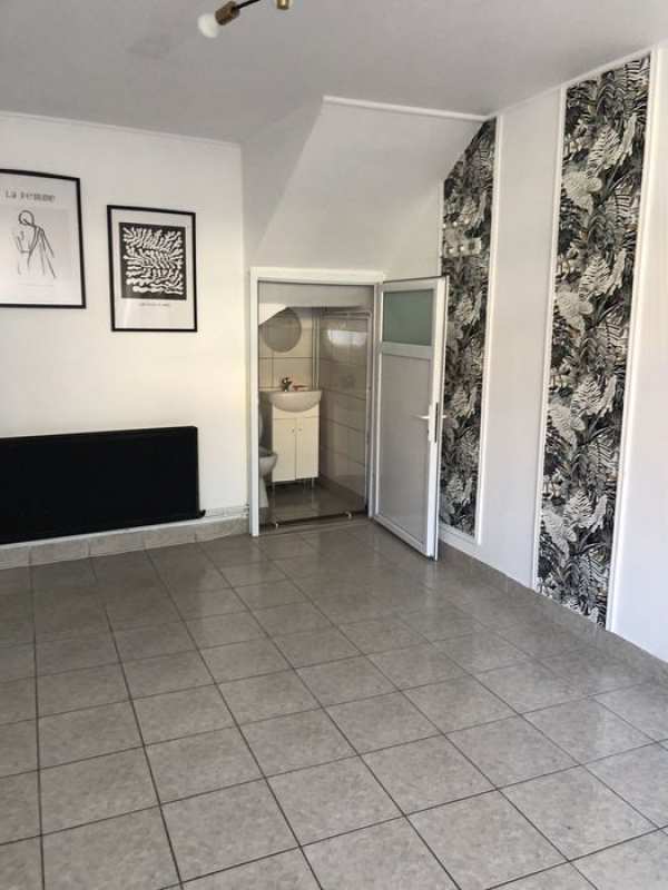 Inchiriez spatiu comercial