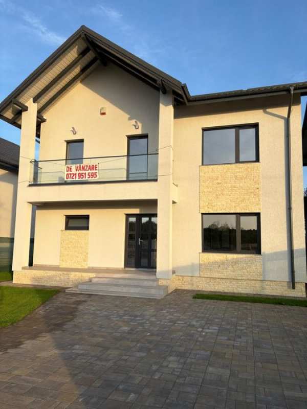 Case de vanzare Strejnicu( Green Forest Residence)