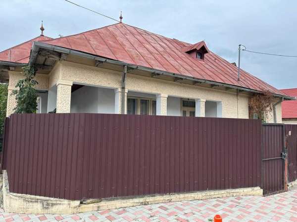 Casa si teren de vanzare Targu  Ocna