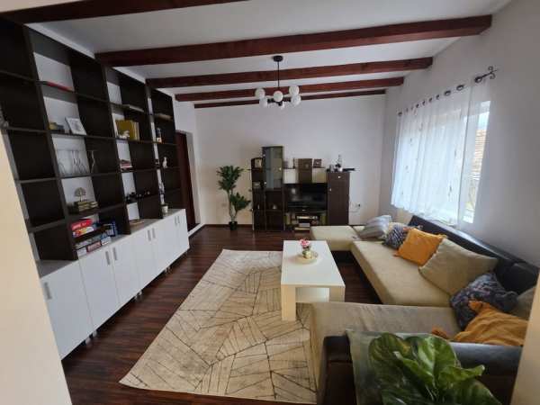 Casa de închiriat Scheii Brașovului