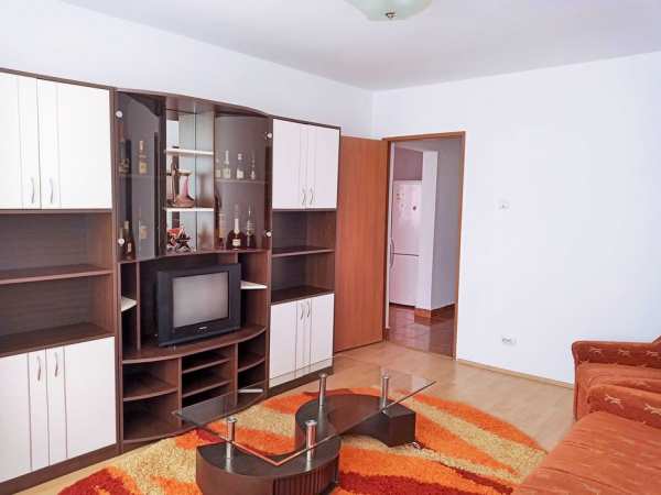 Apartament de inchiriat cu 2 camere, zona Romanilor Arad