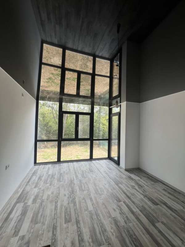 Casa langa parcul Bucov