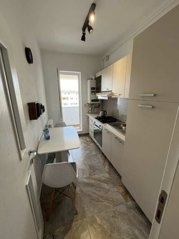 Inchiriez garsoniera Militari Residence-direct proprietar/loc parcare
