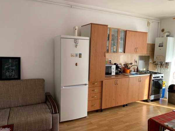 Inchiriez apartament 1 camera