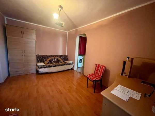 Apartament 2 camere Micro40 et3/4 ,stradal,centrala ,Mobilat