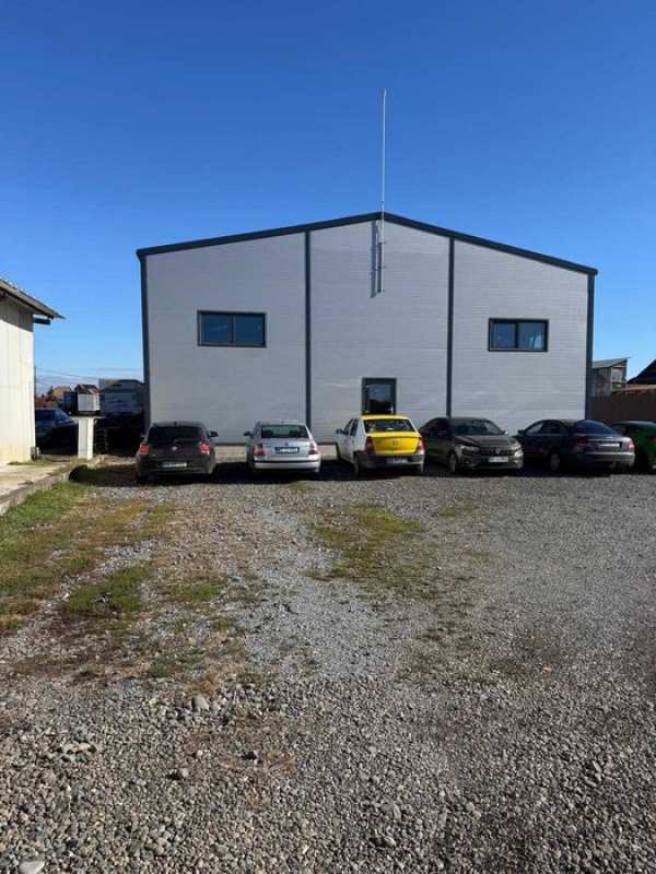 Se inchiriaza hala cu suprafata de 600 mp la Nazna