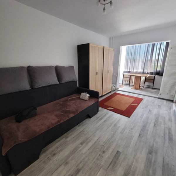 Garsoniera pentru inchiriere