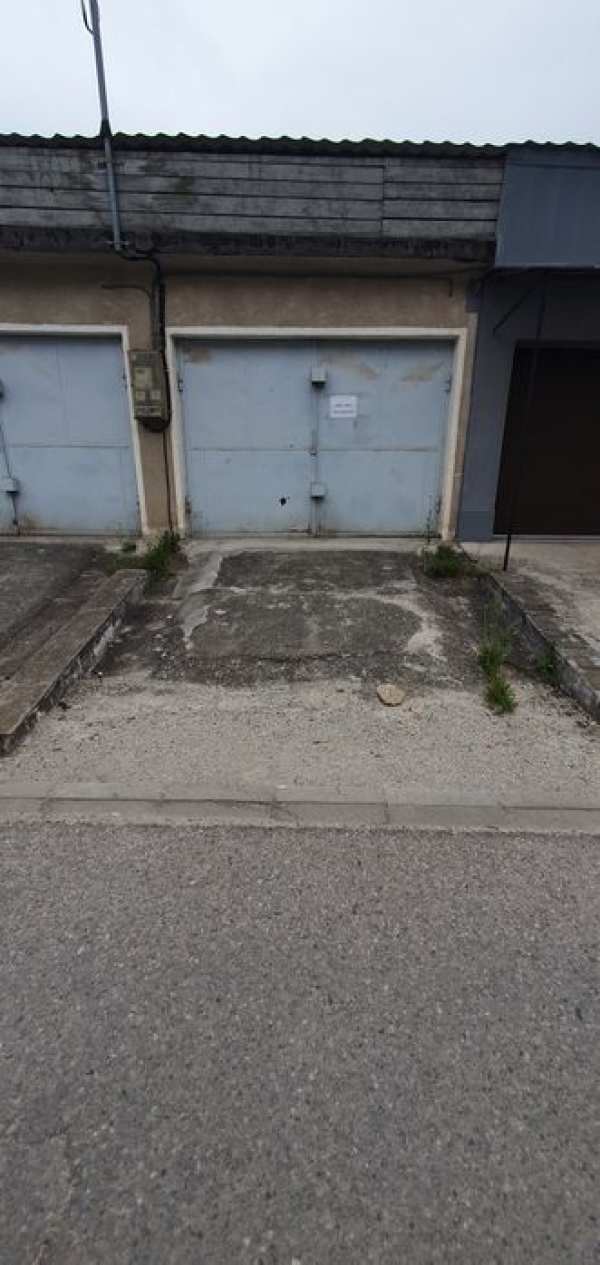 Garaj de inchiriat