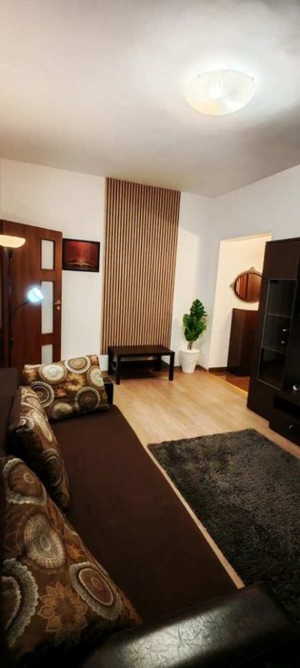 Proprietar garsoniera Baba Novac