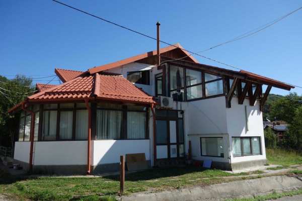 Imobil birouri in Parcul industrial Vladesti