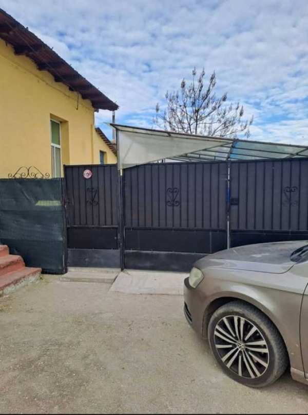 Casa superba la pret de apartament