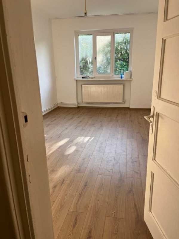 Apartament cu 2 camere decomandate qvartal Onesti
