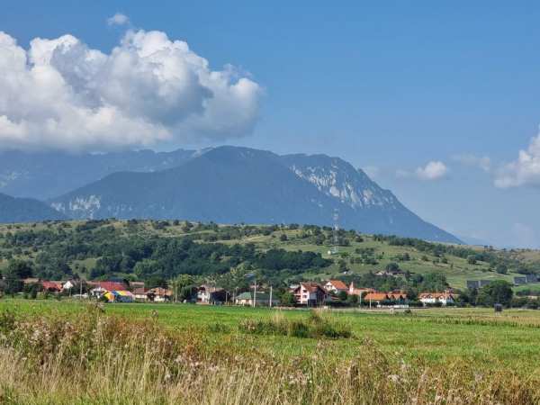 Vand  teren vedere superba  zona Bran -Tohanul Nou- Rasnov -investitie
