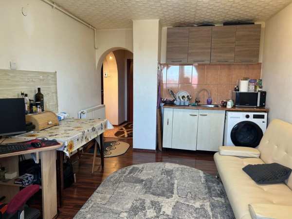 Vand apartament 2 camere
