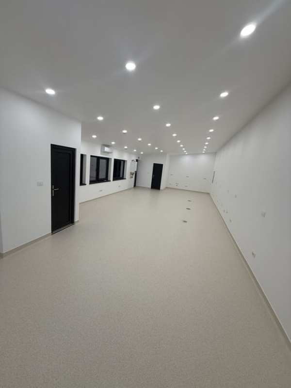 De inchiriat spatiu pt cabinet/Clinica/showroo