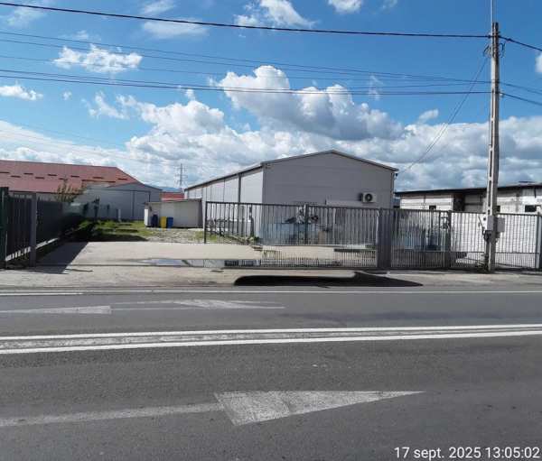 Vand/Inchiriez hala/depozit, 300 mp, (230mp+70mp), Hateg