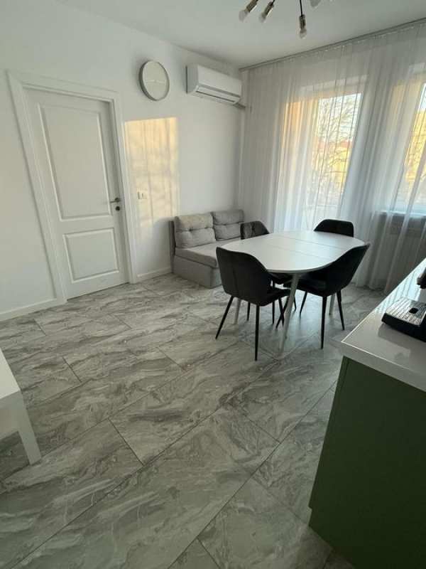 Închiriez garsoniera centracentrala