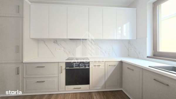 Duplex 5 camere, 3 locuri de parcare, Mosnita Noua