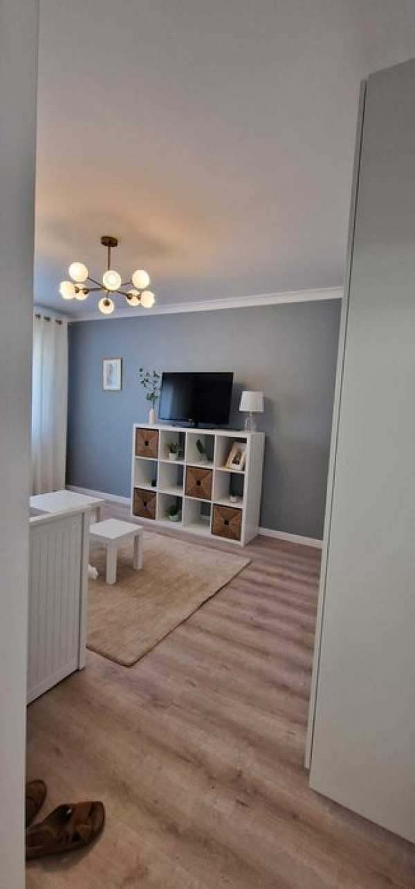 Închiriez garsonieră 36mp în Ipotești